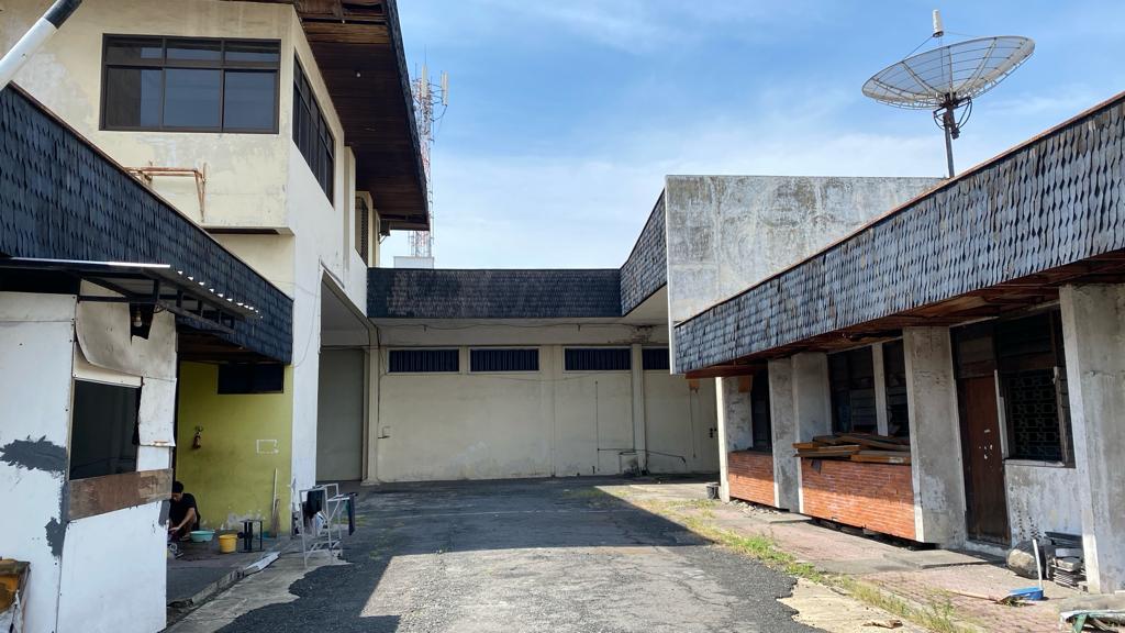 Gudang hitung tanah di Raya Kapasari Surabaya
