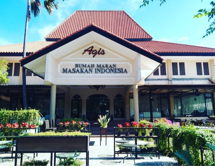 Ex Rumah Makan Agis Dekat Masjid Akbar Surabaya