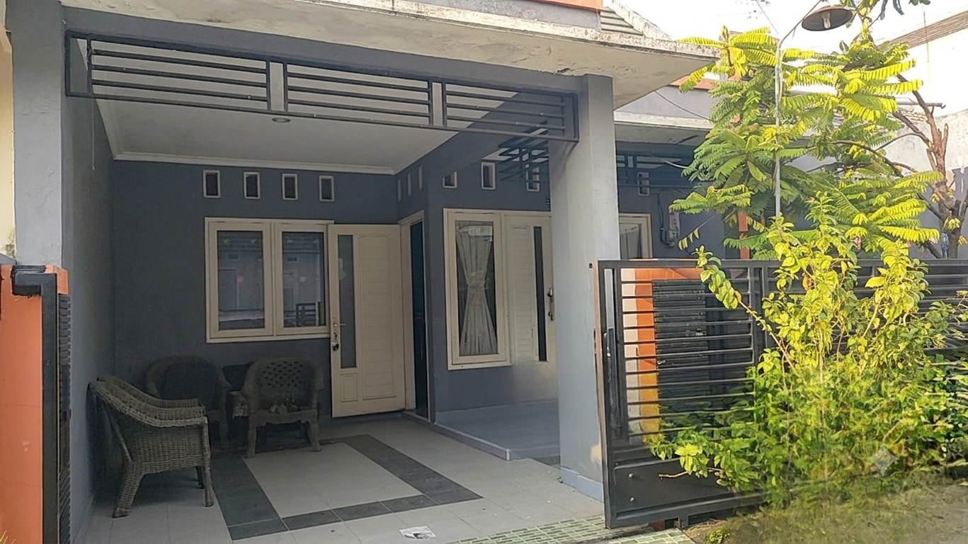 Rumah 1 ½ Lantai di Perumda Lamongan dekat Stadion Surajaya