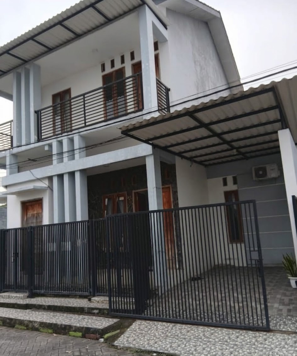 Rumah siap huni 2 Lantai di Graha Indraprasta Tulangan